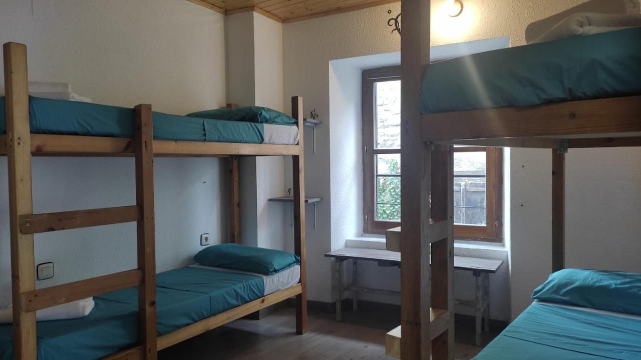 Albergue Triton - Вильянуа Экстерьер фото