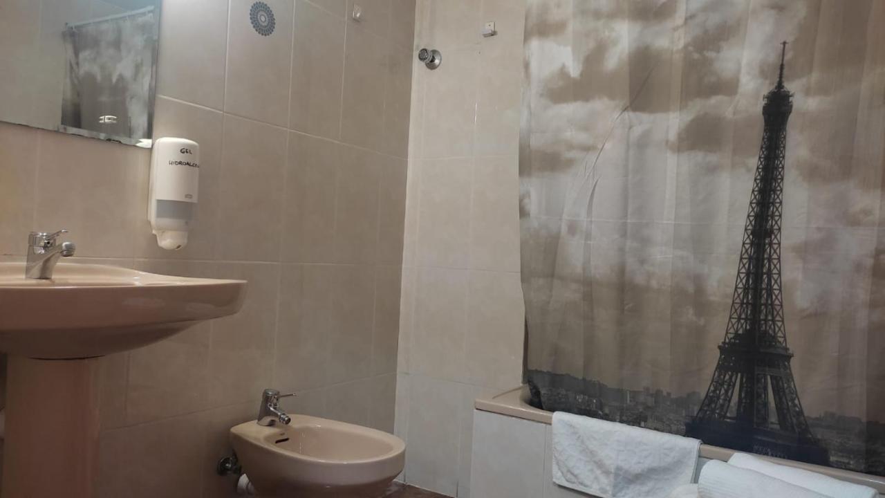 Albergue Triton - Вильянуа Экстерьер фото